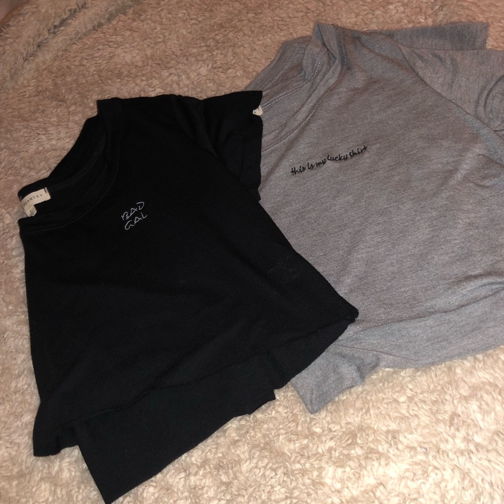 2 crop tops
